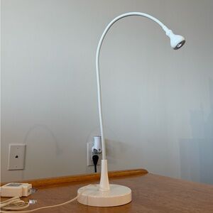 IKEA White Vintage JANSJÖ Gooseneck Adjustable Flexible Plug In Table Lamp